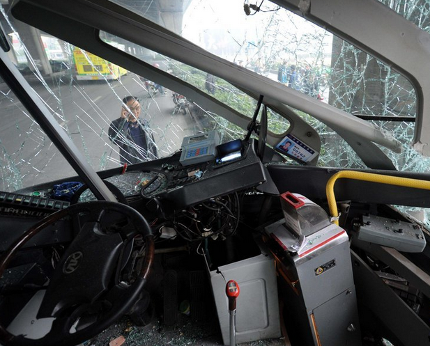 合肥两公交车相撞事故